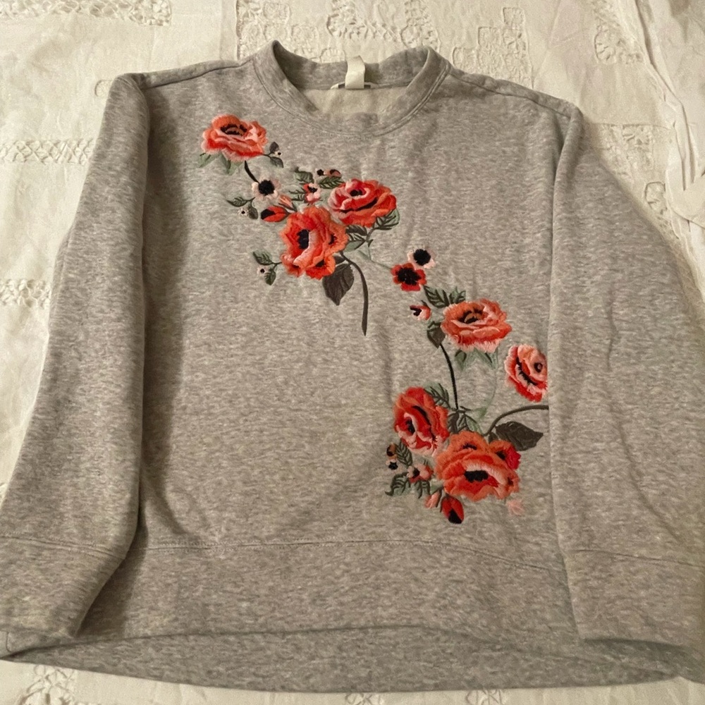 H & M embroidered sweatshirt never worn - Picture 10 of 13